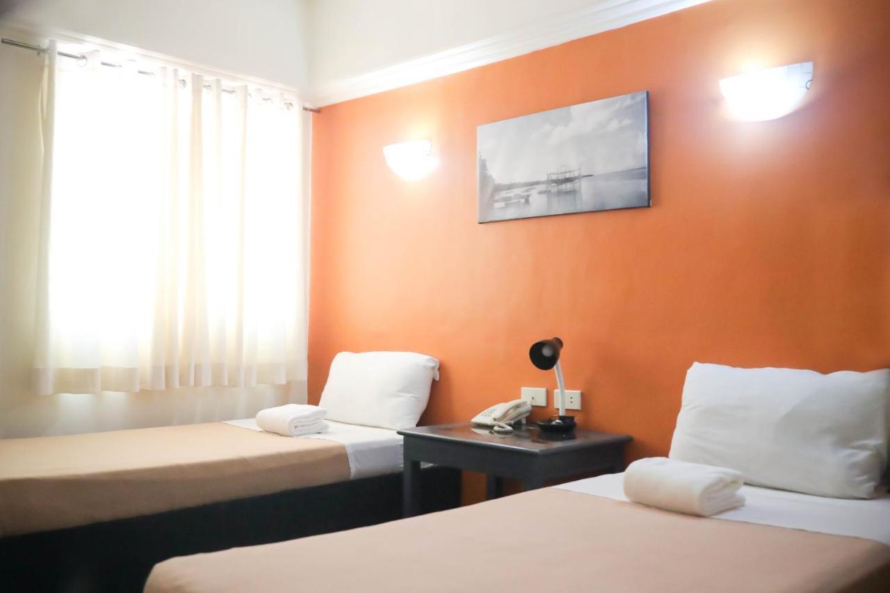Ialodge Ormoc Esterno foto